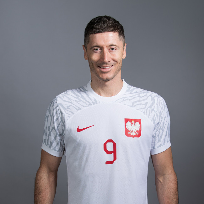 Robert Lewandowski praises Cristiano Ronaldo for 'raising the bar'
