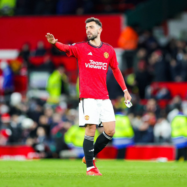 Bruno Fernandes says Manchester United 'can't hide behind' Hojlund's goal struggles