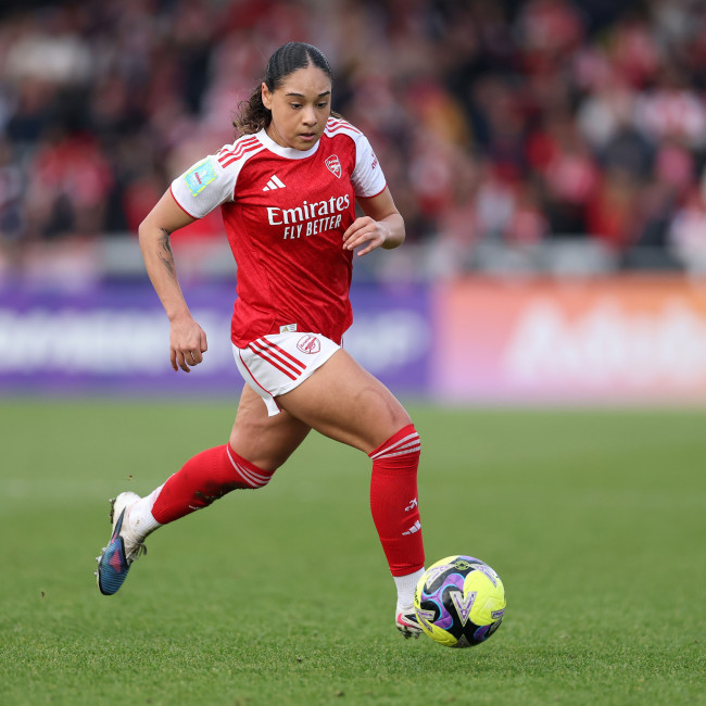 Olivia Smith 'honoured' to be the first £1 million signing in women's football