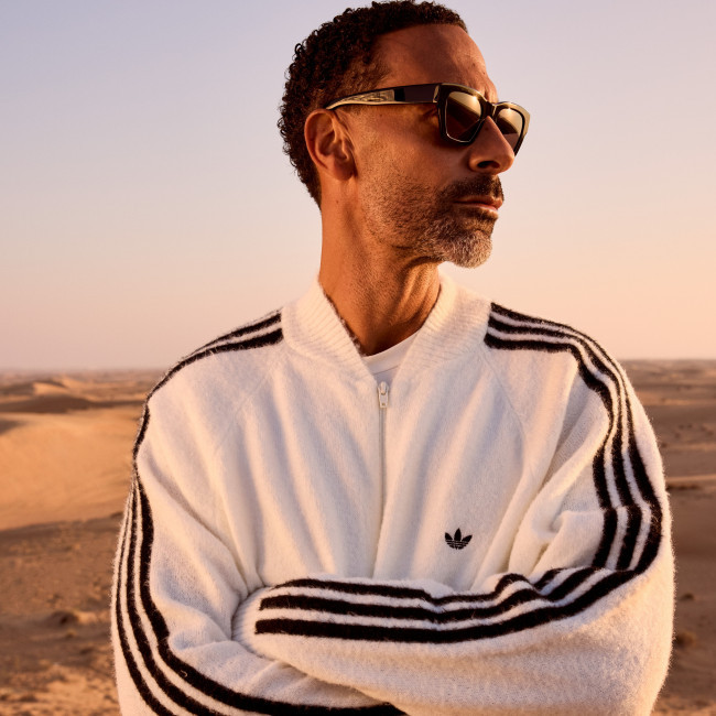 Rio Ferdinand needs to use a wheelchair because of football injuries