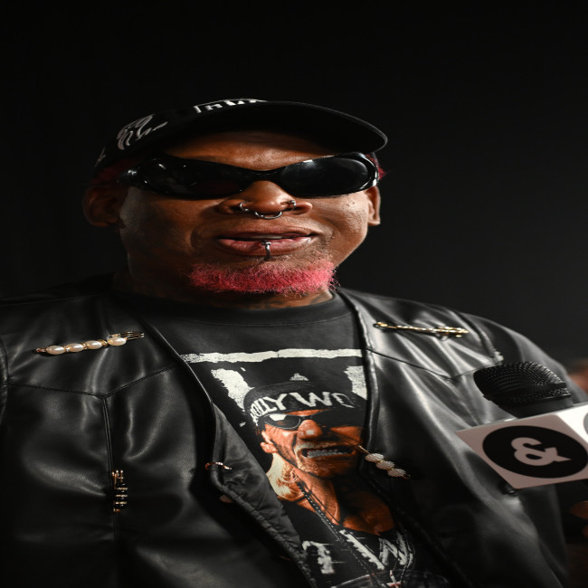 Dennis Rodman pays tribute to Hulk Hogan