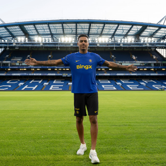 Morgan Rogers moves to Chelsea for British record £117 million fee
