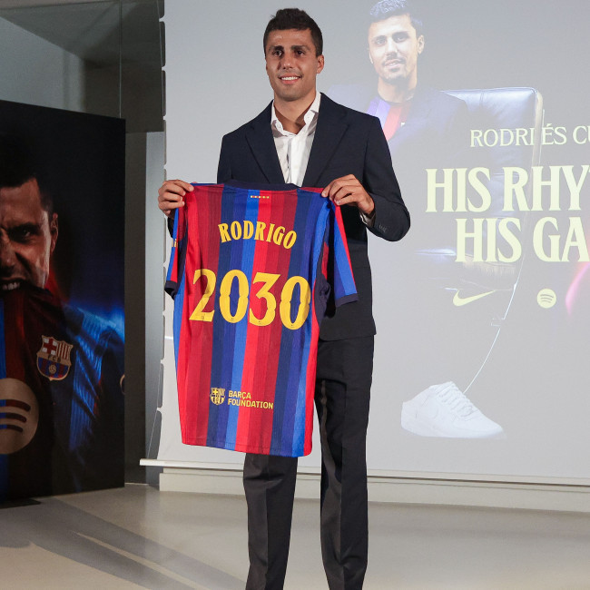 Rodri completes £65 million move to Barcelona